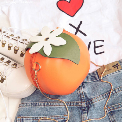 Μικρή στρογγυλή τσάντα με 3D διακόσμηση