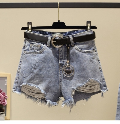 Σύντομα παντελόνια τζιν παντελόνι με σχισμένα μοτίβα και ζώνη