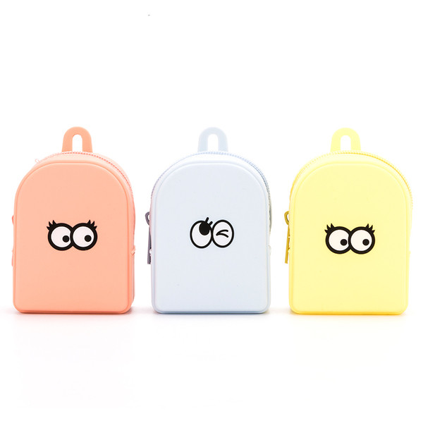 O poseta pentru copii mici cu aplicatie in trei culori