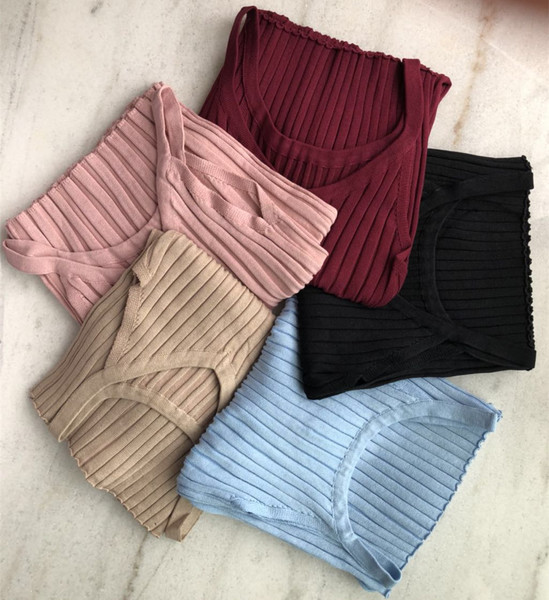 Ρούχα καθημερινής σύντομης κυρίας με ντεκολτέ σε σχήμα V σε τρία χρώματα