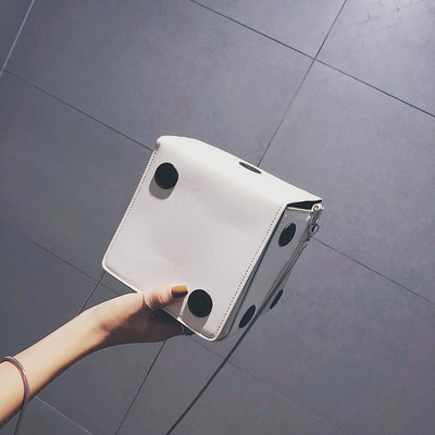 Σύγχρονη λευκή και μαύρη τσάντα για γυναίκες - Zir