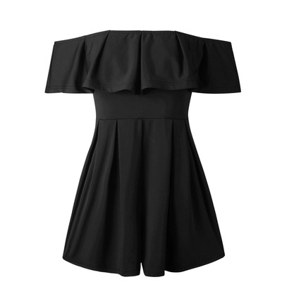 Μοντέλο κοπής μοντέρνων γυναικών σε μαύρο και κόκκινο χρώμα