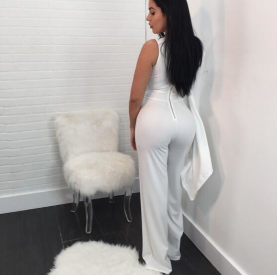 Μοντέρνες γυναικείες φόρμες σε τρία χρώματα