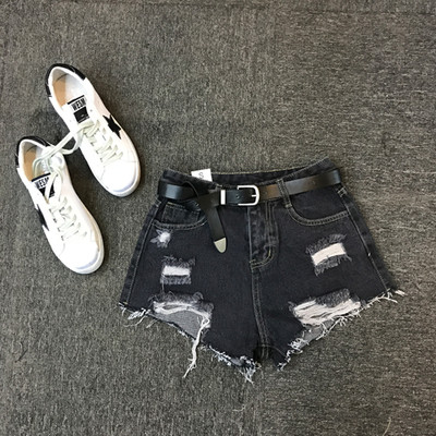 Γυναικεία σορτς με υψηλή μέση και ζώνη κατάλληλη για καθημερινή ζωή