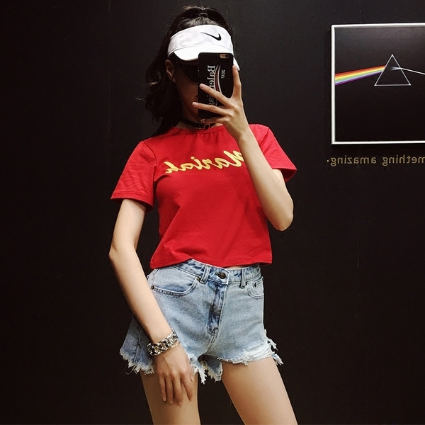 Дамски къси дънкови панталони с висока талия и разкъсани елементи 