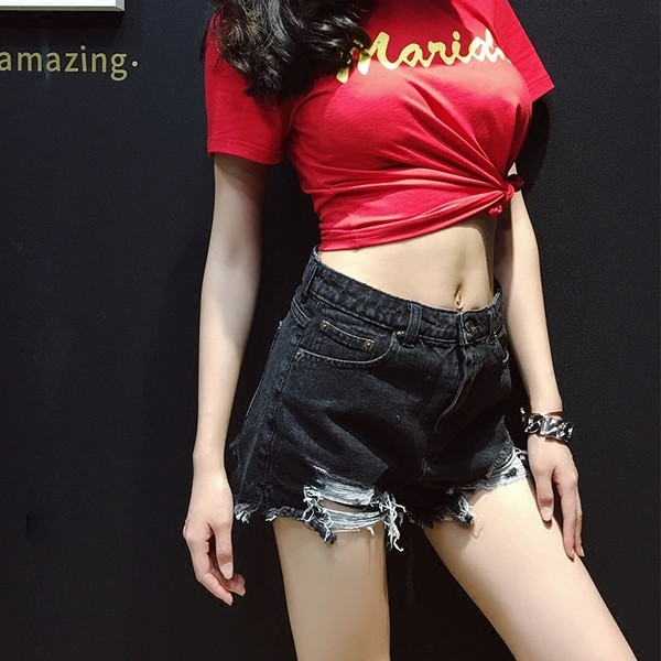 Дамски къси дънкови панталони с висока талия и разкъсани елементи 