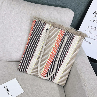 Καθημερινή γυναικεία τσάντα με βραχίονες σε διάφορα χρώματα