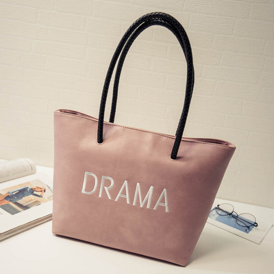 Άνετη γυναικεία τσάντα από οικολογικό δέρμα με διάφορα χρώματα