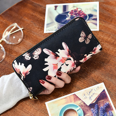 Κυρίες πορτοφόλι με διάφορα μοντέλα