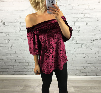 Κομψή γυναικεία βελούδο με πασπαλισμένους ώμους