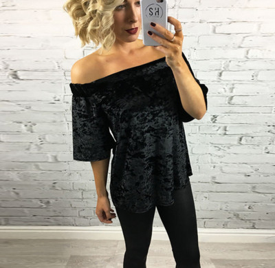 Κομψή γυναικεία βελούδο με πασπαλισμένους ώμους