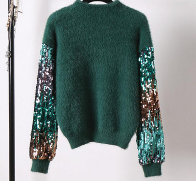 Модерен дамски пуловер с пайети по ръкавите