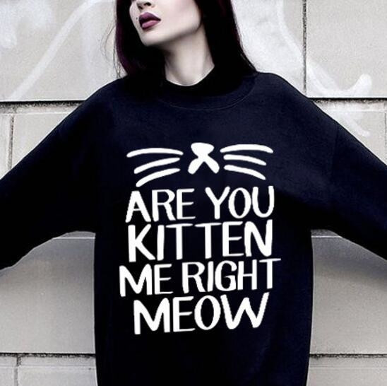 Hanorac de dama cu aplicatie