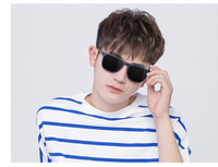 Ανδρικά μοντέρνα γυαλιά ηλίου σε τέσσερα χρώματα