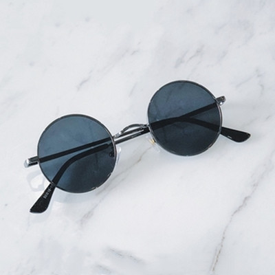 Ρετρό γυαλιά σε στρογγυλό σχήμα σε διάφορα χρώματα κατάλληλα για άνδρες και γυναίκες