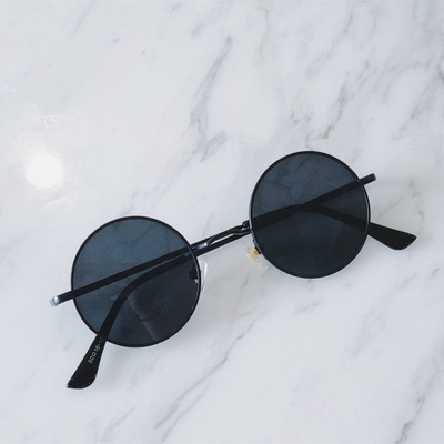 Ρετρό γυαλιά σε στρογγυλό σχήμα σε διάφορα χρώματα κατάλληλα για άνδρες και γυναίκες