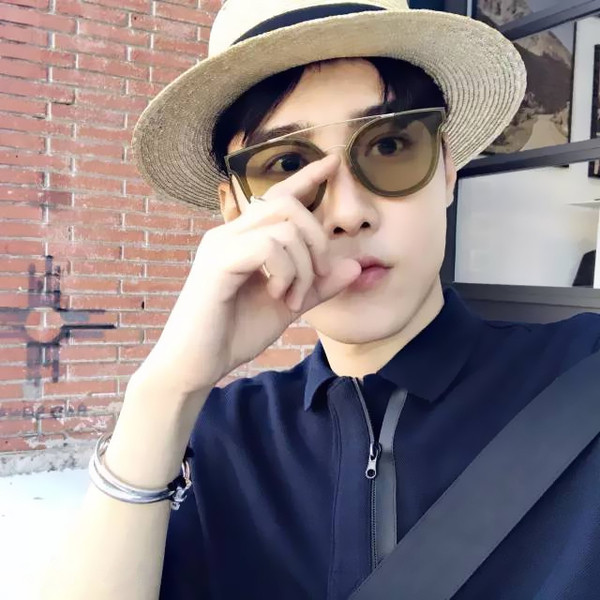 Ochelari de soare eleganti pentru barbati in doua modele