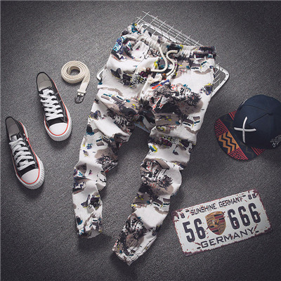 Modern színes férfi nadrág virágos motívumokkal