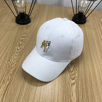 Ανδρικό καπέλο με κεντήματα και τετράχρωμη επιγραφή