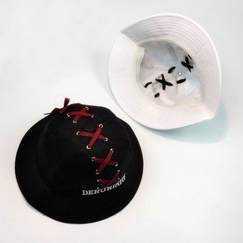Ανδρικό καπέλο με επιγραφή και συνδέσμους σε μαύρο και άσπρο