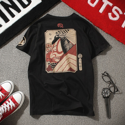 Tricou casual barbatesc cu o aplicatie interesanta in alb-negru