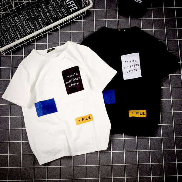 Tricou modern pentru bărbați cu pete colorate în alb și negru