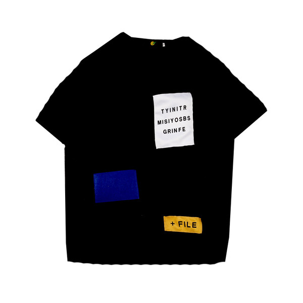 Tricou modern pentru bărbați cu pete colorate în alb și negru