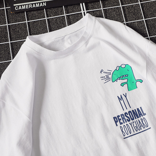 Лятна мъжка тениска с надписи в бял и жълт  цвят