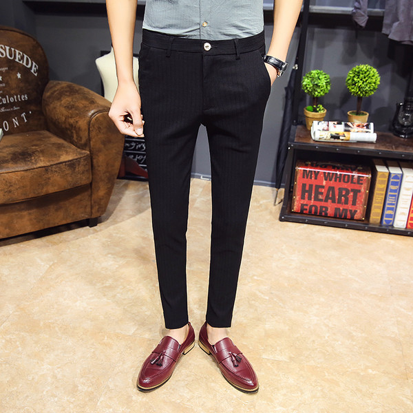 Pantaloni bărbați cu dungi de culoare neagră