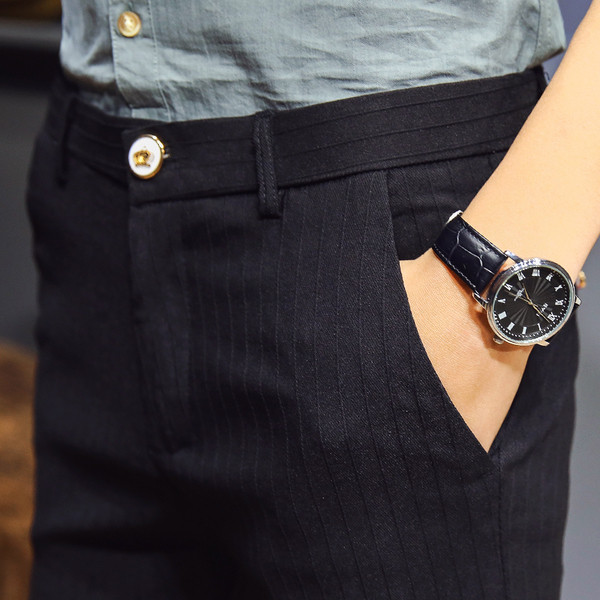 Pantaloni bărbați cu dungi de culoare neagră