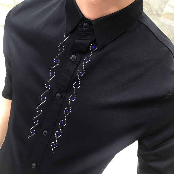 Cămașă modernă pentru bărbați cu mâneci 3/4 și guler înalt - model Slim