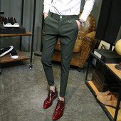 Κομψά παντελόνια καλοκαιρινών ανδρών σε δύο χρώματα