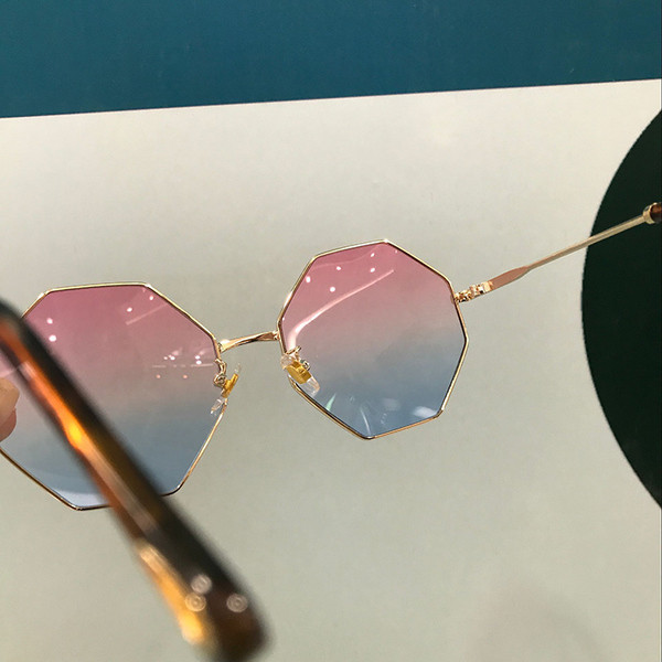 Ochelari de soare moderni în trei culori unisex