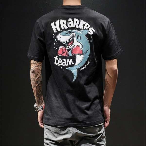 Tricou casual barbatesc cu aplicatie colorata in mai multe culori