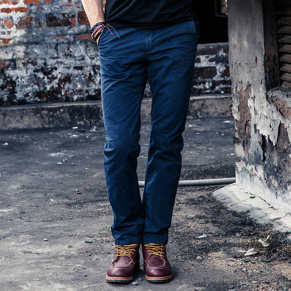 Pantaloni barbati model lat in culori deschise si inchise