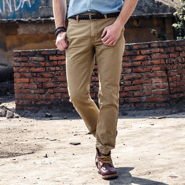 Pantaloni barbati model lat in culori deschise si inchise