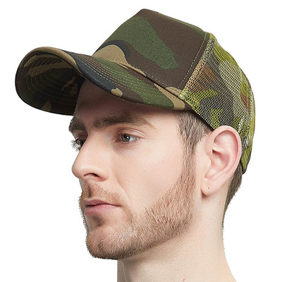Ежедневна мъжка шапка с козирка и камуфлажен десен