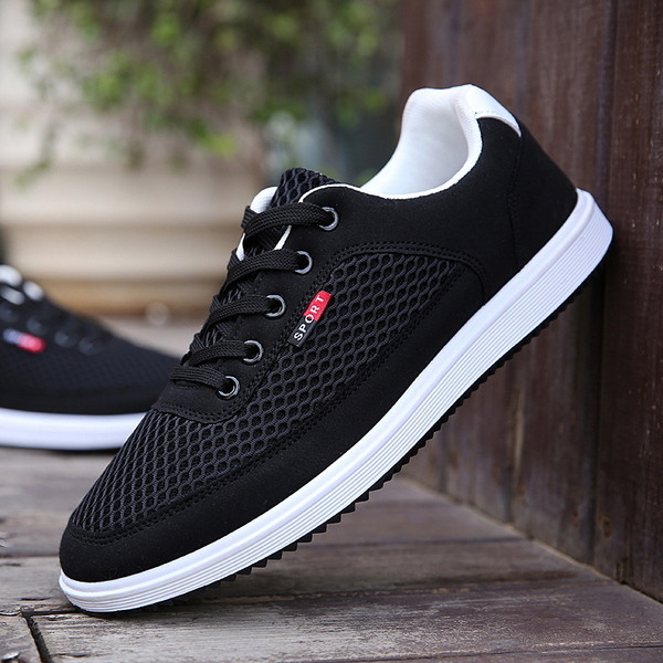 Adidasi barbati in mai multe modele si culori