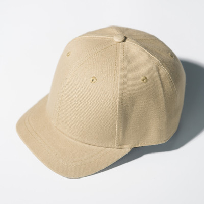 Μοντέρνο καπέλο ανδρών σε πέντε χρώματα