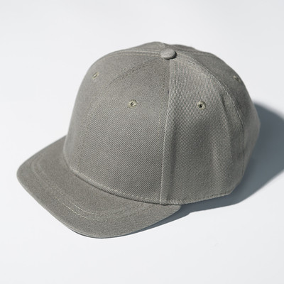 Μοντέρνο καπέλο ανδρών σε πέντε χρώματα