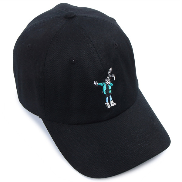 Pălărie bărbătească cu broderie în alb și negru