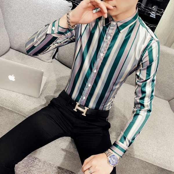 Cămașă modernă pentru bărbați din satin în dungi, cu mâneci lungi