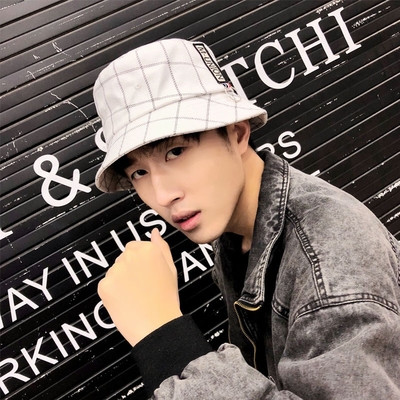 Καλοκαιρινό καπέλο σε δύο μοντέλα κατάλληλα για άνδρες και γυναίκες