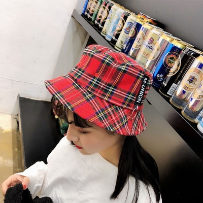 Καλοκαιρινό καπέλο σε δύο μοντέλα κατάλληλα για άνδρες και γυναίκες