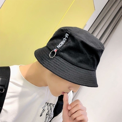 Καλοκαιρινό καπέλο σε δύο μοντέλα κατάλληλα για άνδρες και γυναίκες