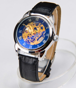 Ceas de barbat modern in mai multe culori cu curea din piele ecologica