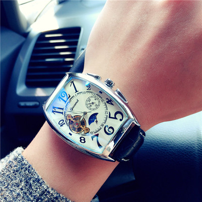 Ceas mare pentru barbati in mai multe culori cu curea din piele