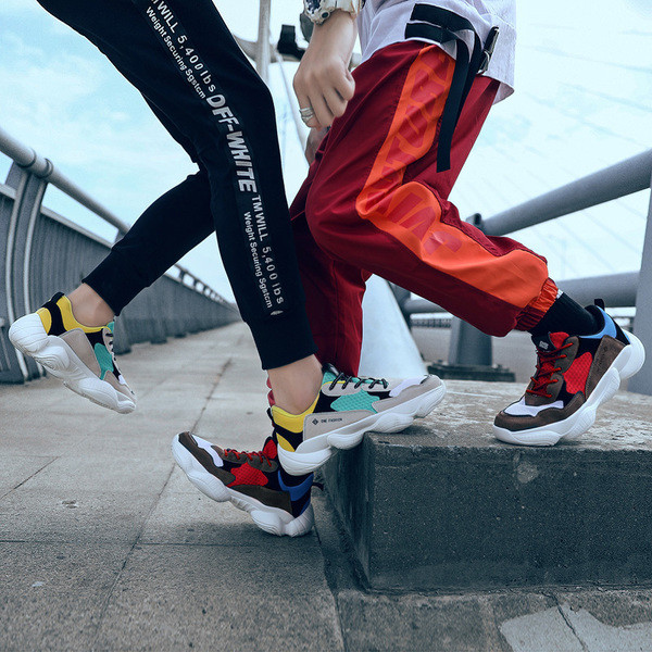 Tenisi de vară și toamnă pentru bărbați în mai multe modele exclusive și diferite combinații de nuanțe proaspete