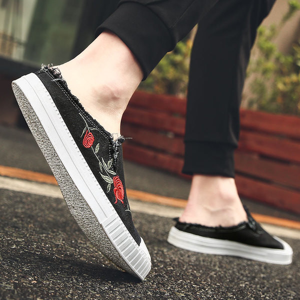 Mocasini barbatesti in mai multe modele - varianta simpla, cu sau fara cravate, comozi si din piele ecologica