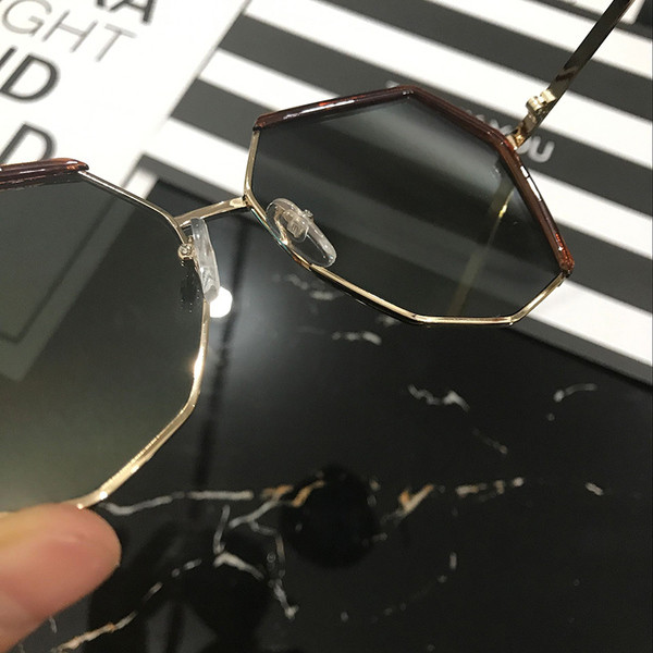 Ochelari de soare de dama cu rama subtire in mai multe culori